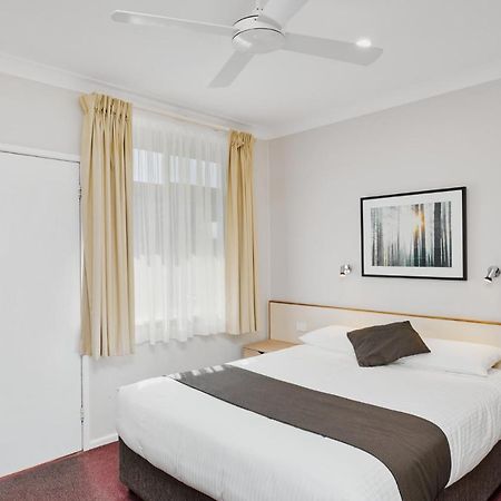 Wingham Motel Экстерьер фото
