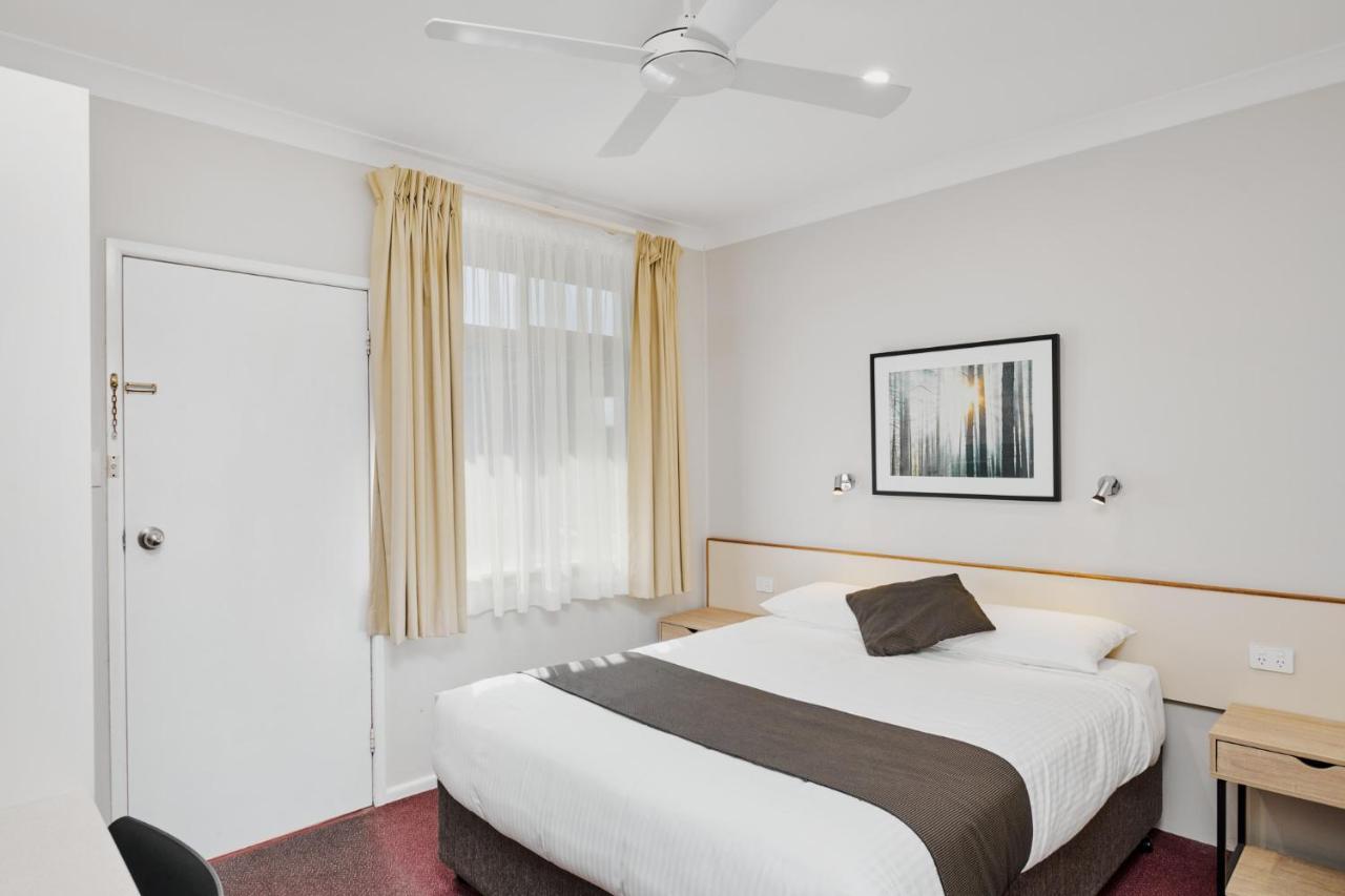 Wingham Motel Экстерьер фото