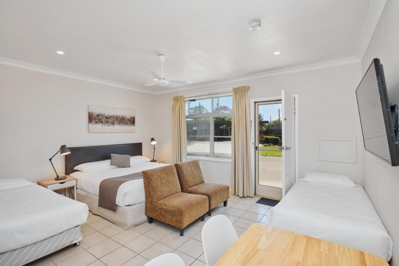 Wingham Motel Экстерьер фото