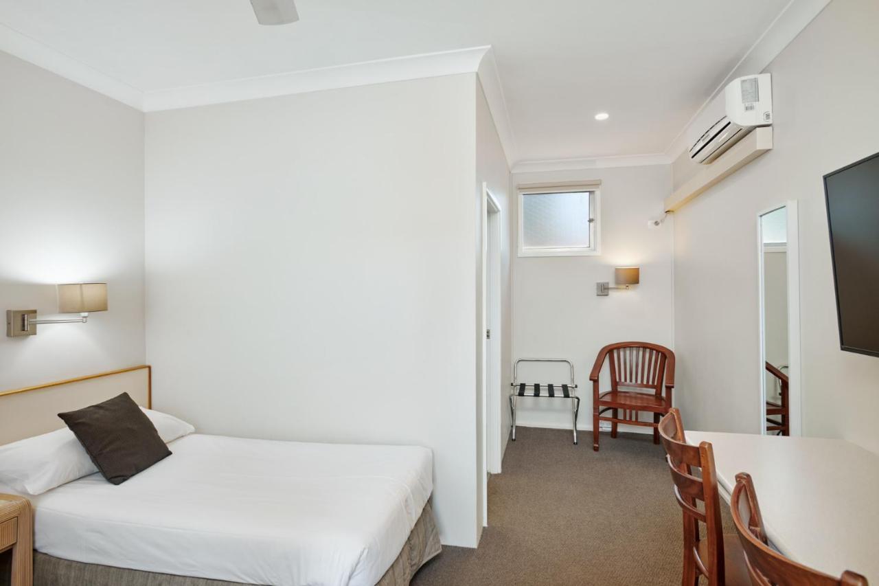 Wingham Motel Экстерьер фото
