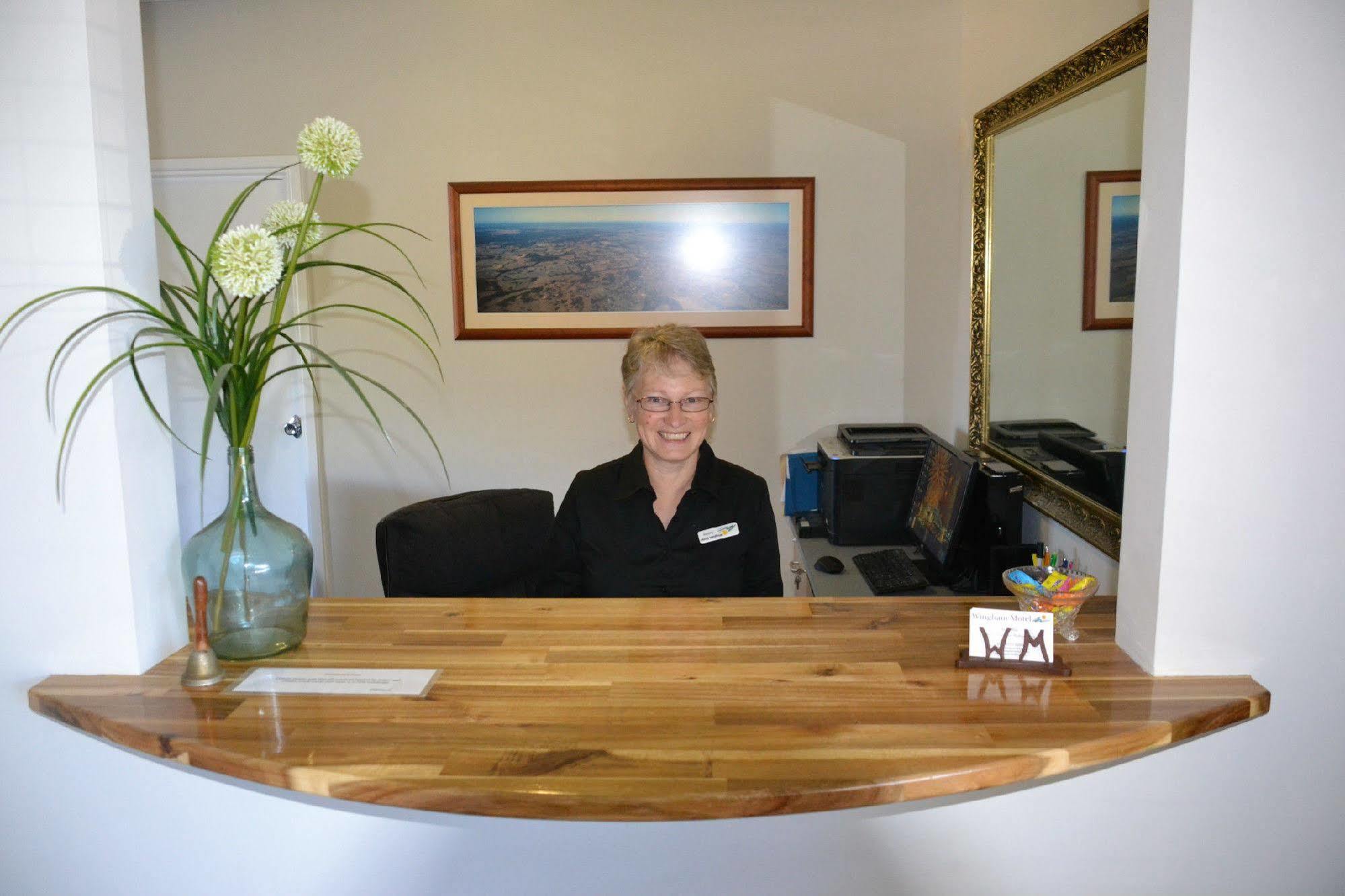 Wingham Motel Экстерьер фото
